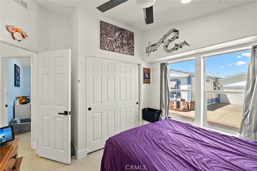 Welcome to coastal living at its best in this beautifully - photo 29