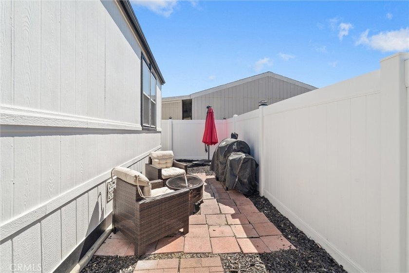 Welcome to coastal living at its best in this beautifully - photo 37