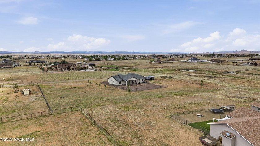 Situated on the southern end of Prescott Prairie, where wide - photo 43