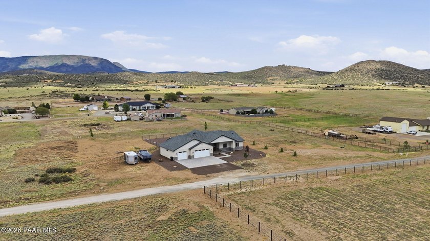 Situated on the southern end of Prescott Prairie, where wide - photo 46