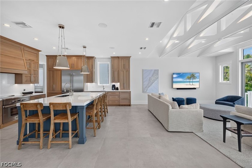 Xanadu is a rare expression of contemporary coastal architecture - photo 3