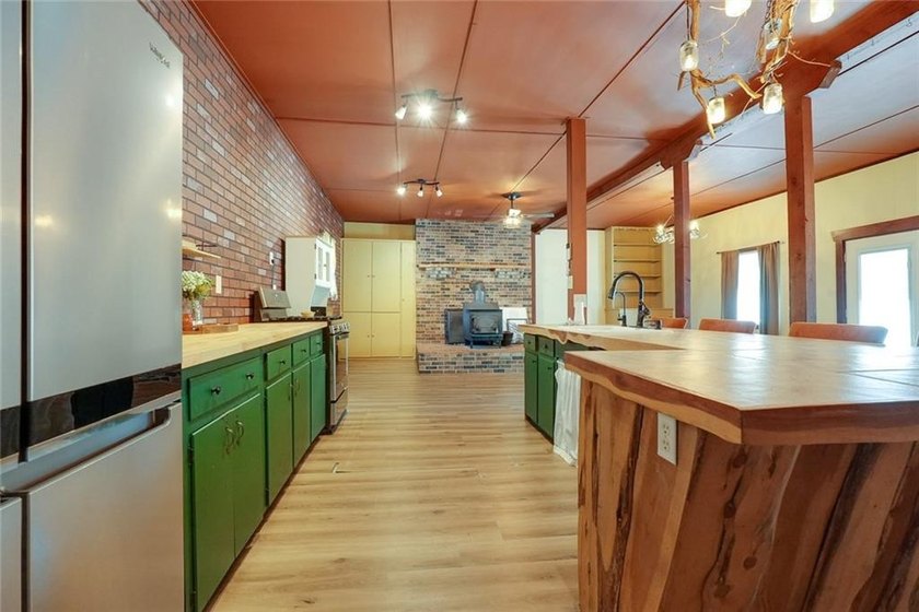 MOTIVATED SELLER-BRING YOUR OFFER! Why pay lakefront prices when - photo 10