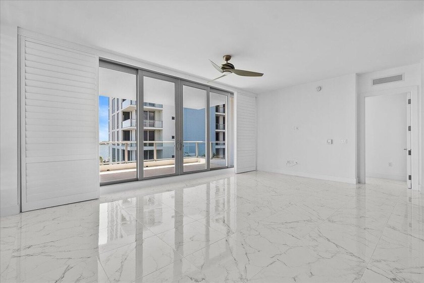 Luxury waterfront living in the heart of North Palm Beach. This - photo 15