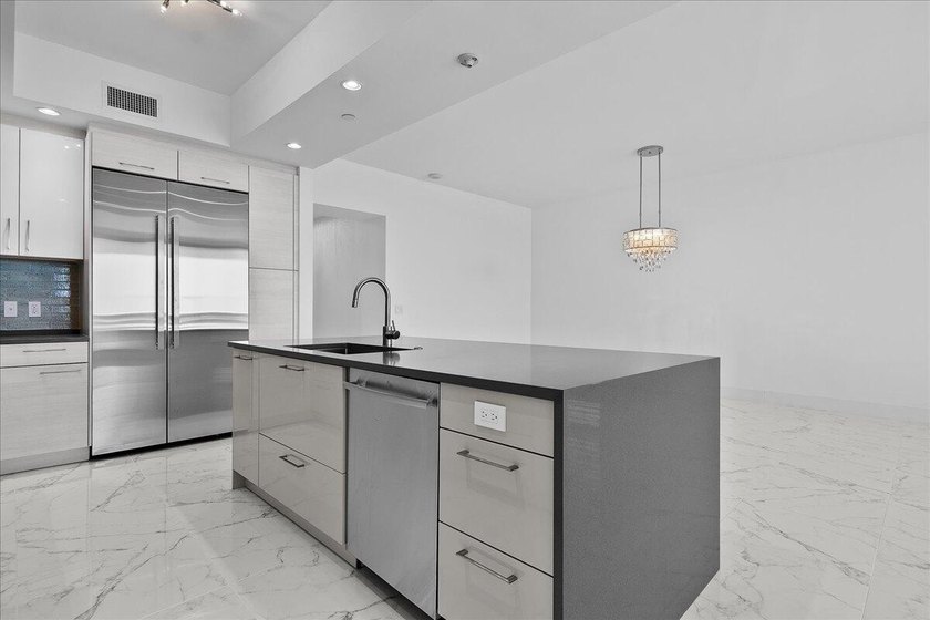 Luxury waterfront living in the heart of North Palm Beach. This - photo 21