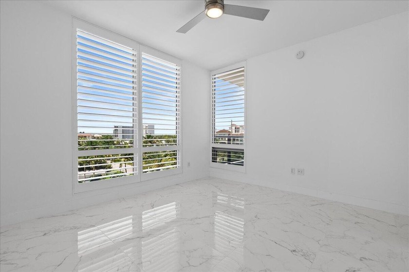 Luxury waterfront living in the heart of North Palm Beach. This - photo 33