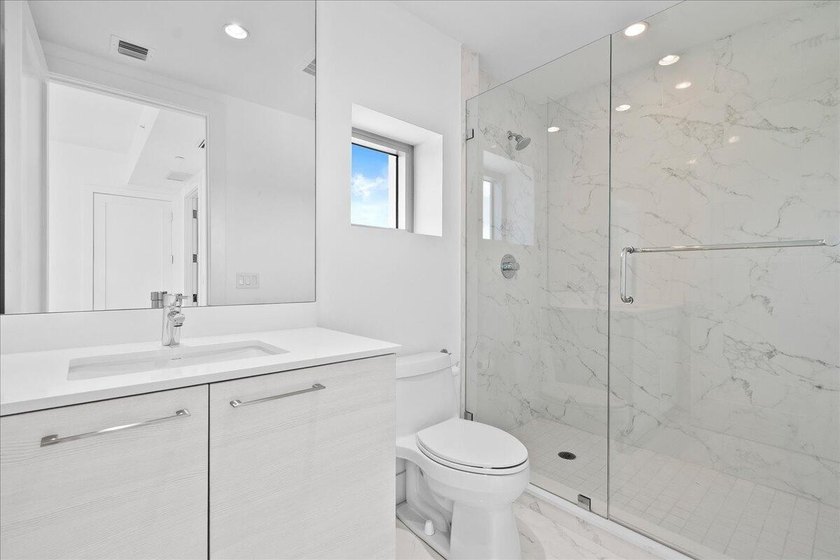 Luxury waterfront living in the heart of North Palm Beach. This - photo 36