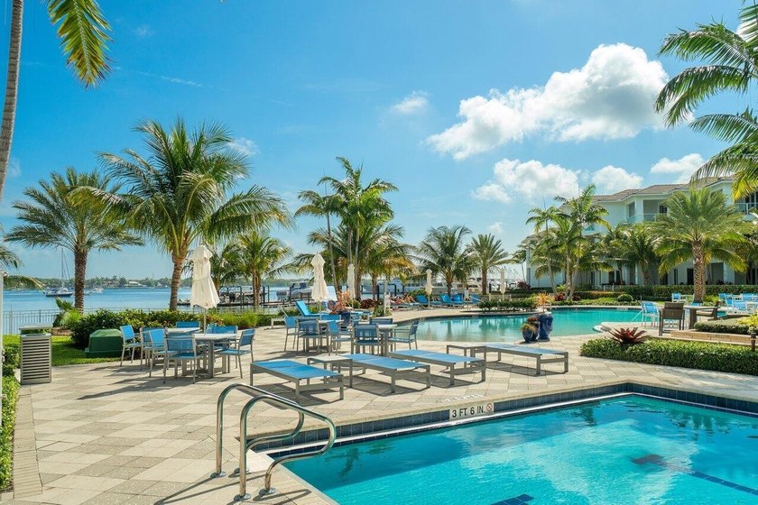 Luxury waterfront living in the heart of North Palm Beach. This - photo 42