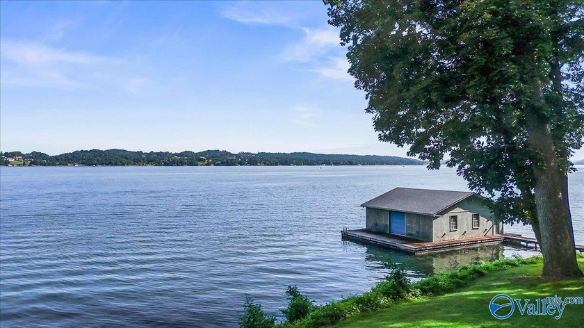 The Premier Waterfront lot on Signal Point. This opportunity - photo 13