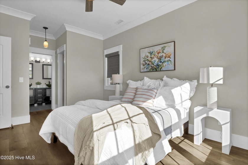 6 BEDS, 4 BATHS, 3008 sqft! This home lives far larger than - photo 25