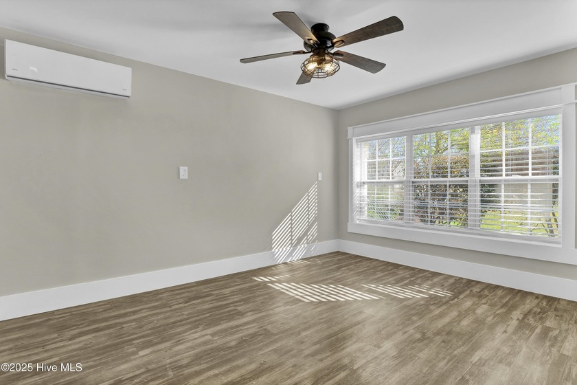 6 BEDS, 4 BATHS, 3008 sqft! This home lives far larger than - photo 46