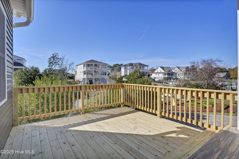 6 BEDS, 4 BATHS, 3008 sqft! This home lives far larger than - photo 54