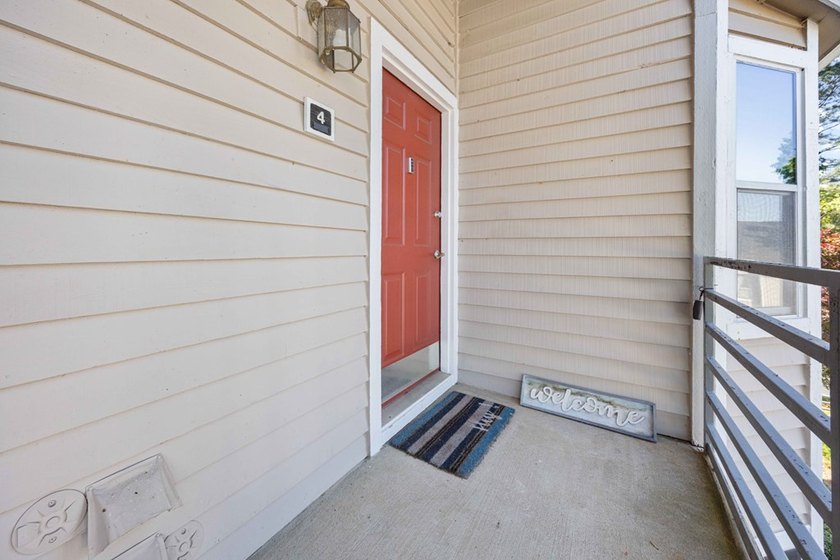 Welcome to lake life at its finest! This beautifully updated - photo 24