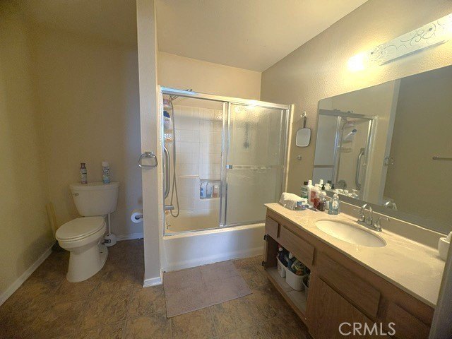 Don't miss out on this spacious 1 bedroom, 1 bath Condo Located - photo 9