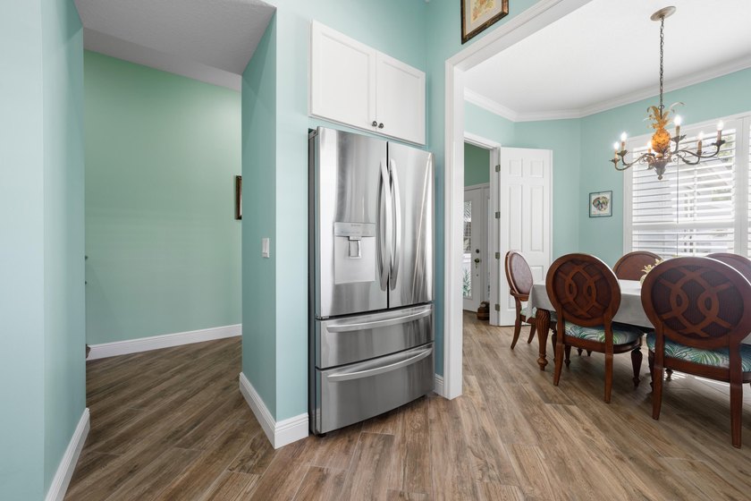 Luxury living in the prestigious Monarch Country Club with this - photo 18
