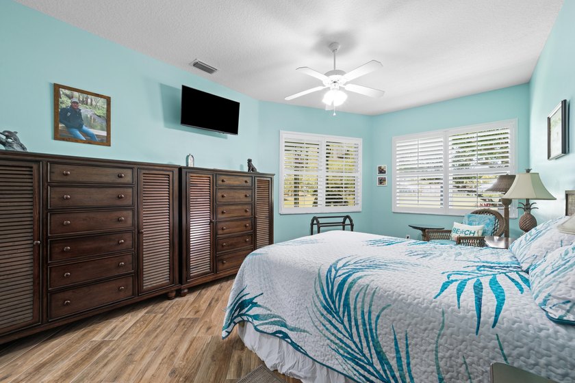 Luxury living in the prestigious Monarch Country Club with this - photo 32