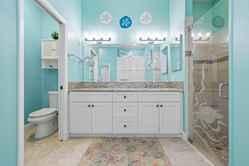 Luxury living in the prestigious Monarch Country Club with this - photo 38