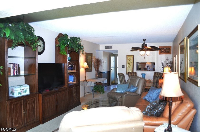 The perfect first-floor condo with two bedrooms and two baths - photo 5