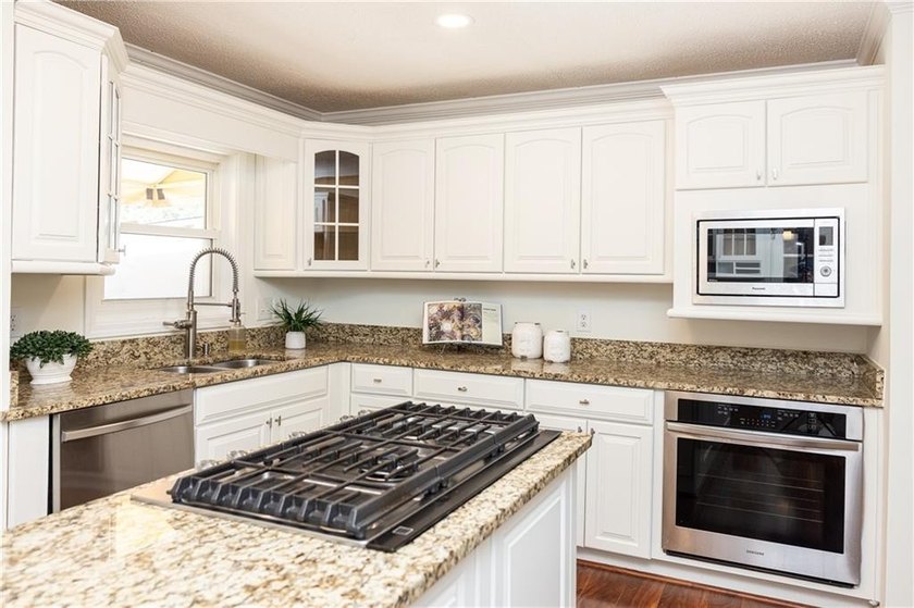 Welcome to this East Cobb gem in the highly sought-after Colony - photo 20