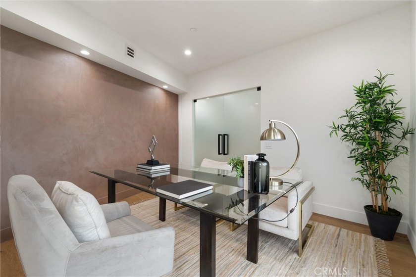 Three levels above the city with picturesque views from every - photo 20