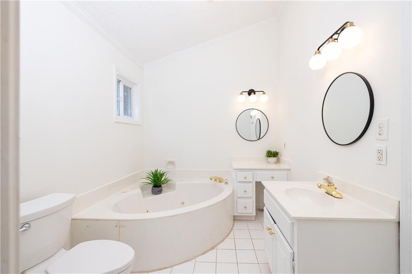 Welcome to this East Cobb gem in the highly sought-after Colony - photo 33