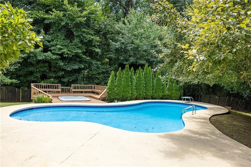 Welcome to this East Cobb gem in the highly sought-after Colony - photo 49