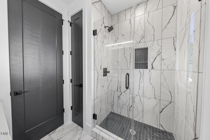 Now offering a 3-2-1 buydown w/ builder's preferred lender! It's - photo 18