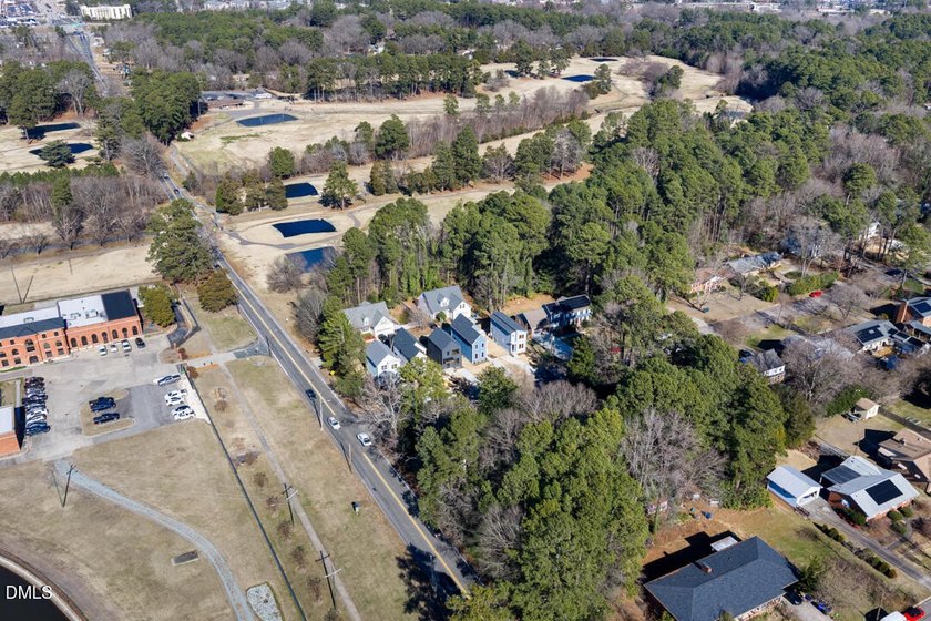 Now offering a 3-2-1 buydown w/ builder's preferred lender! It's - photo 31