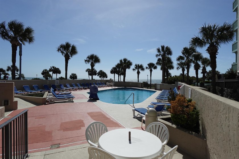 Golden Mile North-facing immaculate unit in renowned Ocean - photo 14