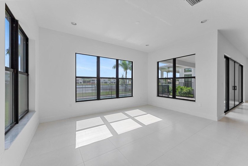 Welcome to Lotus Palm, where luxury meets contemporary living in - photo 17