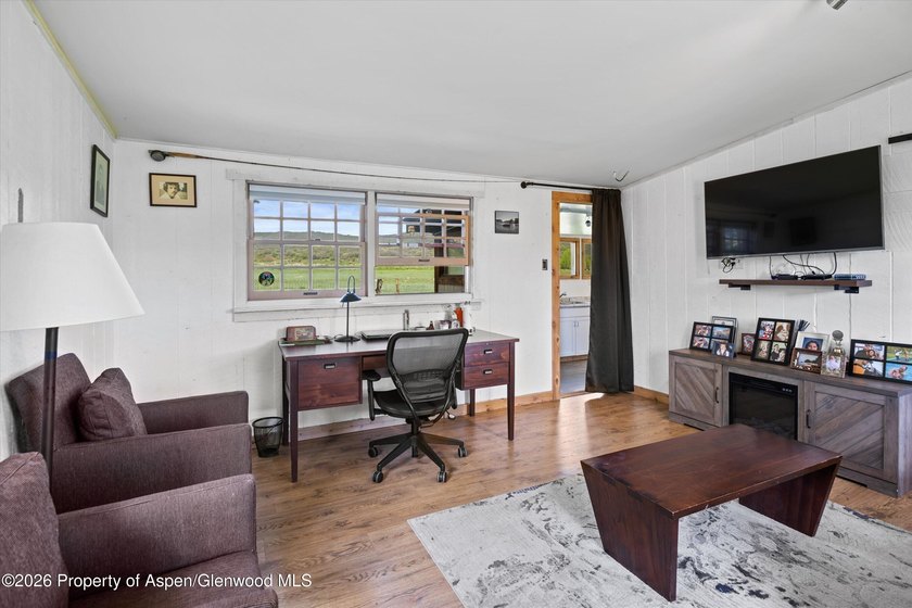 Set in the heart of the Roaring Fork Valley, this extraordinary - photo 25