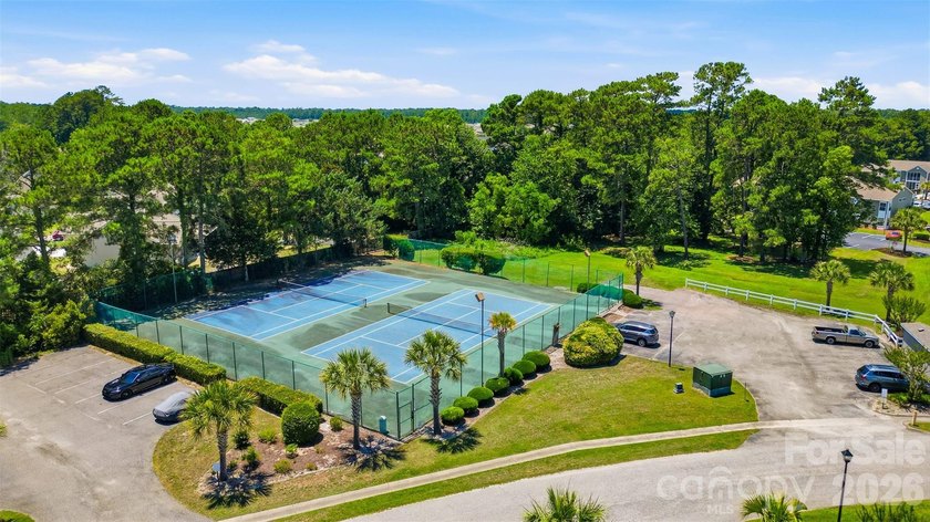 Motivated Seller!! Ground Floor Unit! This cozy 2 bedroom, 2 - photo 28