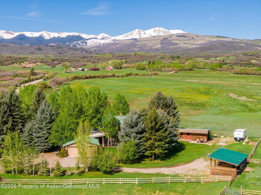 Set in the heart of the Roaring Fork Valley, this extraordinary - photo 38