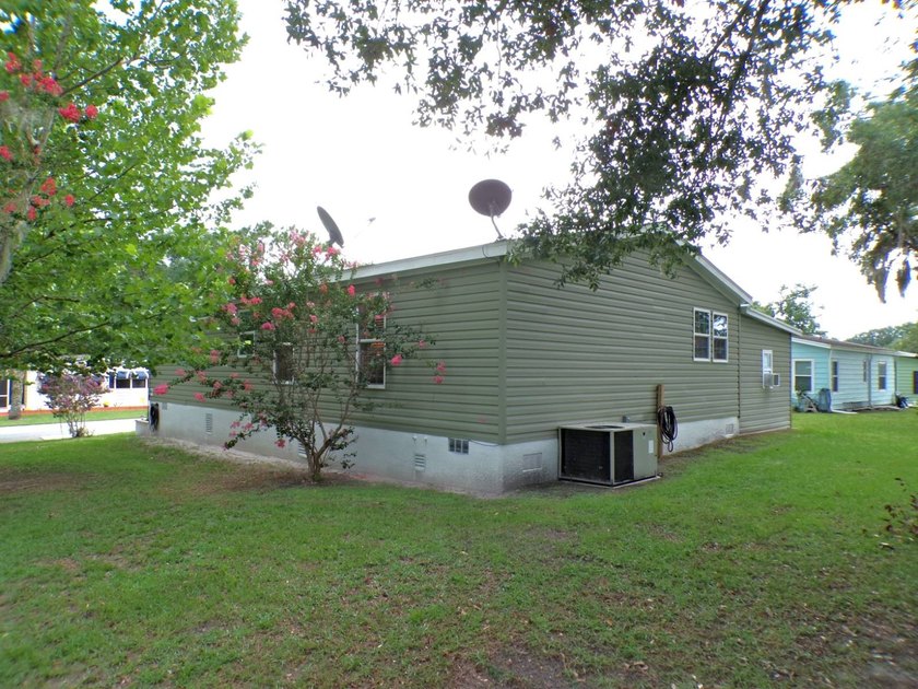 Welcome to your dream retirement home in the highly sought-after - photo 5