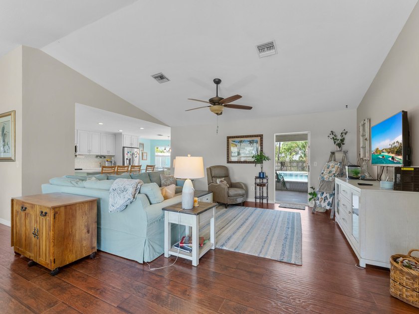 Only 40 homes in this community with low HOA! 2020 Roof + A/C - photo 4