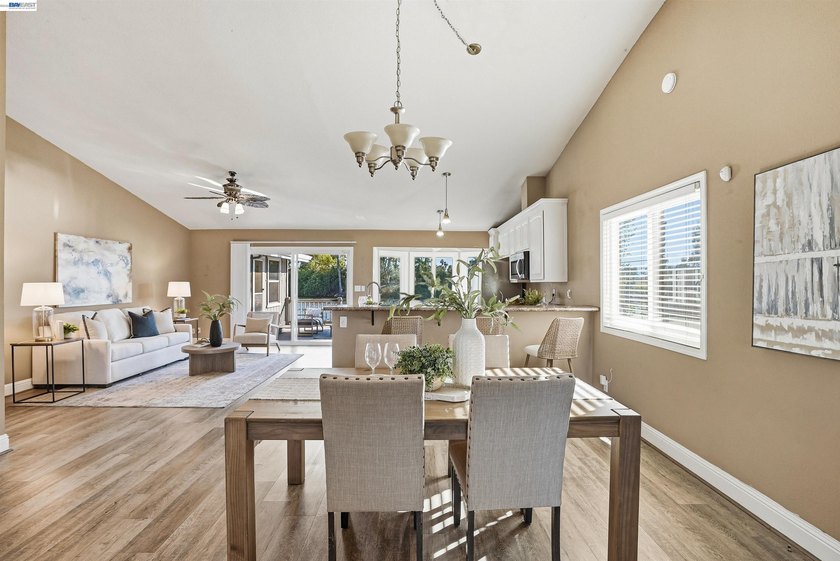 Experience the ultimate waterfront lifestyle at 5502 Drakes - photo 7