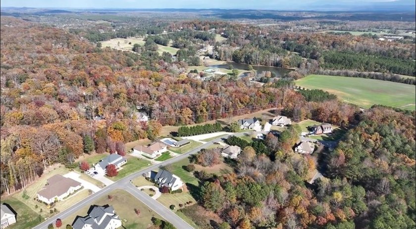 Be a part of one of North Georgia's premier neighborhoods - photo 3