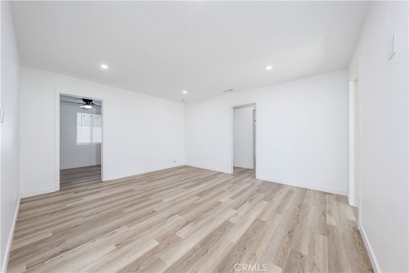 TWO DETACHED RIVERVIEW WEST HOMES ON A 16,010 Sq Ft R1 CORNER - photo 15