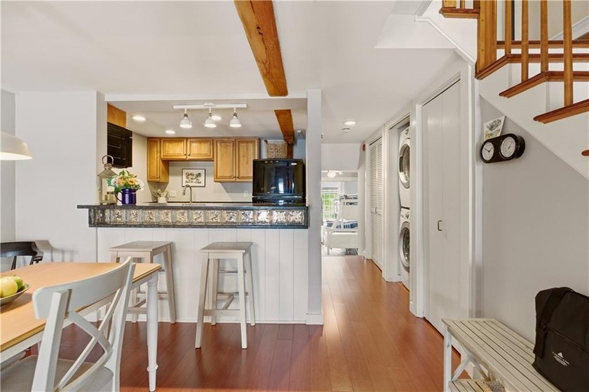 A rare opportunity to own a residence in Hamilton Harbour's - photo 15