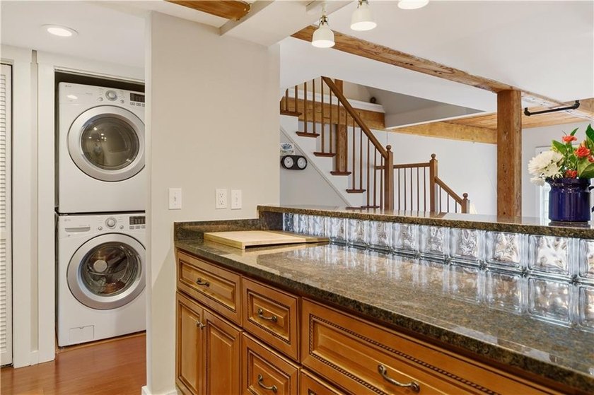 A rare opportunity to own a residence in Hamilton Harbour's - photo 19