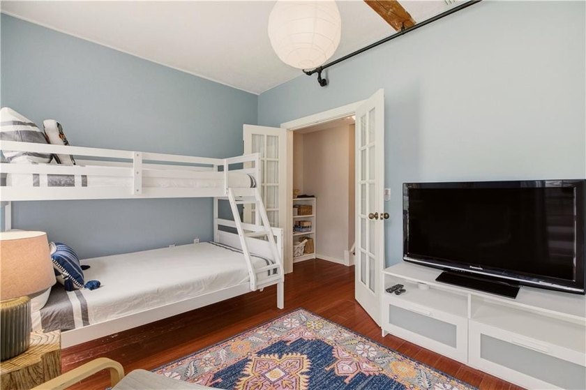 A rare opportunity to own a residence in Hamilton Harbour's - photo 23