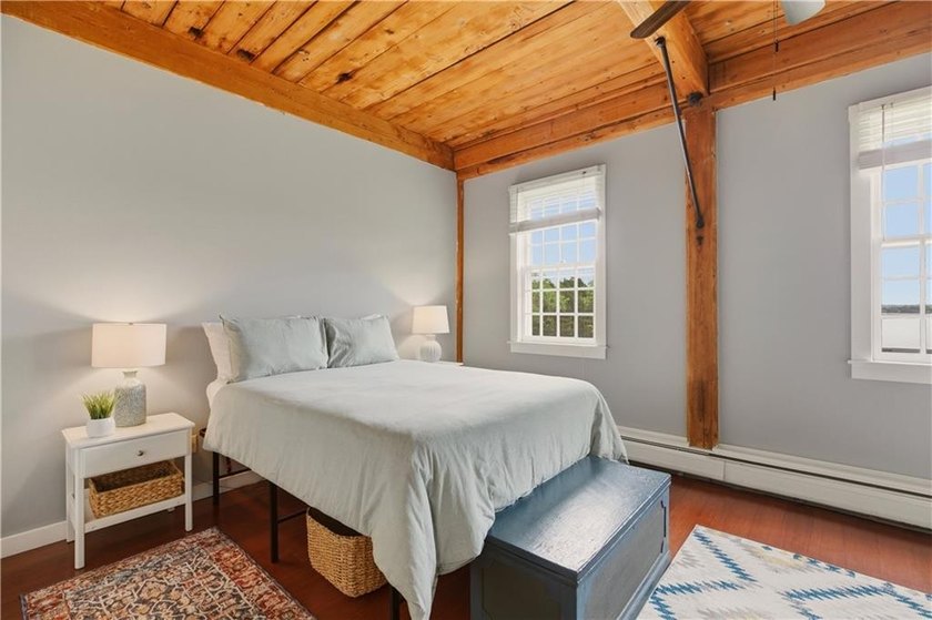 A rare opportunity to own a residence in Hamilton Harbour's - photo 32