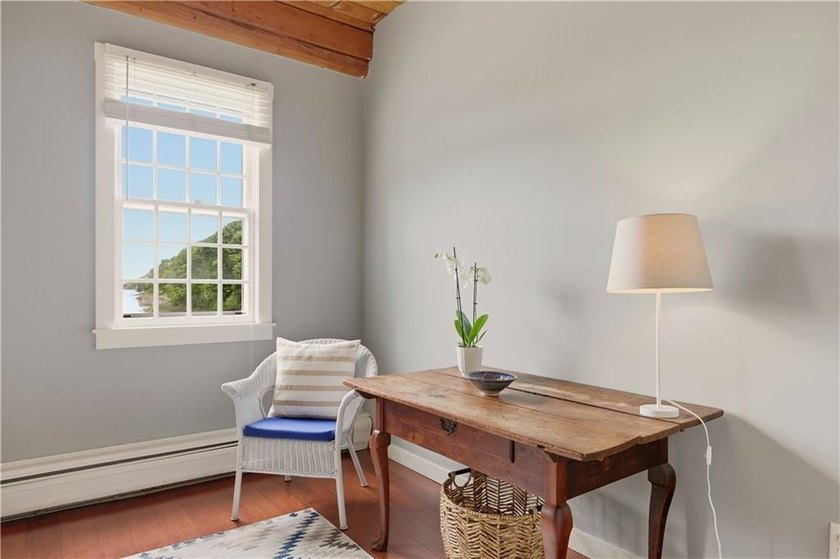 A rare opportunity to own a residence in Hamilton Harbour's - photo 34