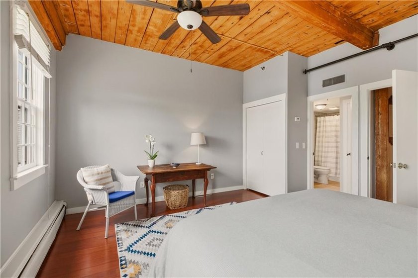 A rare opportunity to own a residence in Hamilton Harbour's - photo 36