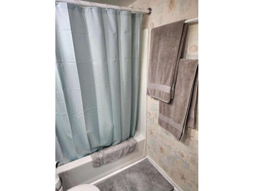 Don't let this one get away! Must see this impressive 1 bedroom - photo 38
