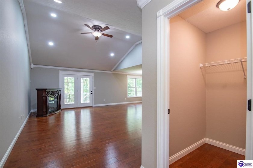 Welcome home to this beautiful ranch nestled in the highly - photo 15