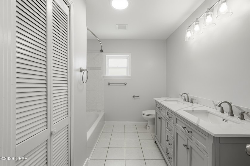 Cute. Updated. Move-in ready. Centrally located. This is a great - photo 18