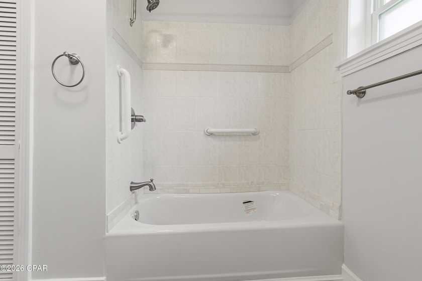 Cute. Updated. Move-in ready. Centrally located. This is a great - photo 19