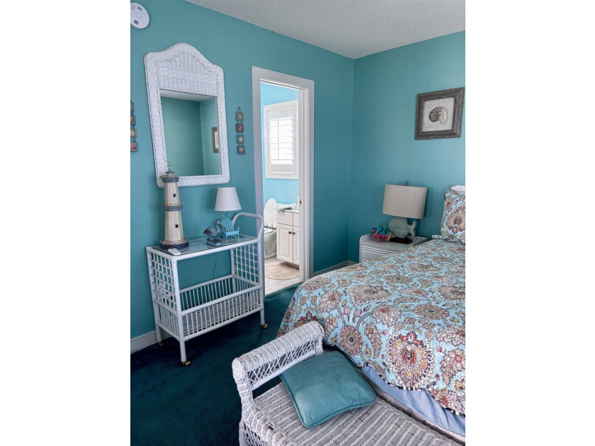 Rare offering of this fully furnished and very well maintained - photo 23