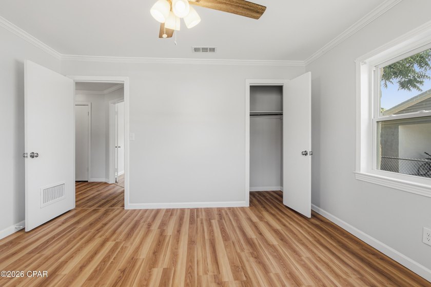 Cute. Updated. Move-in ready. Centrally located. This is a great - photo 24