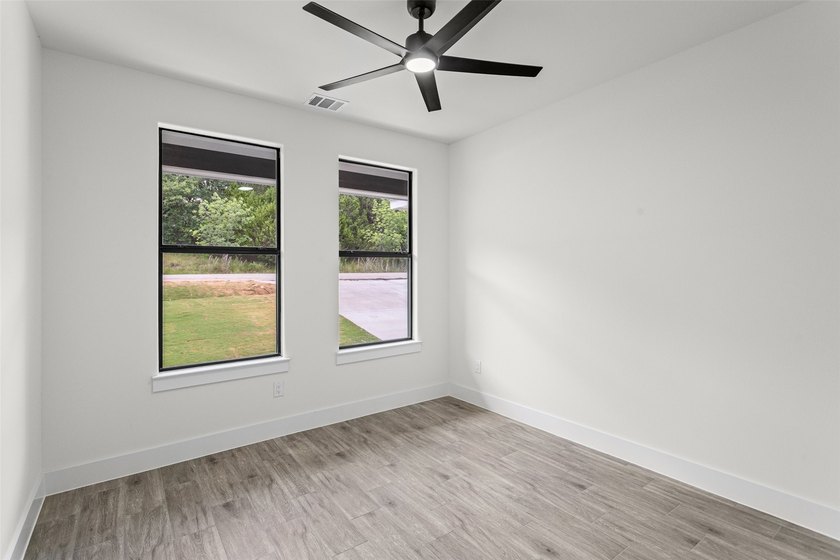 Discover this stunning brand-new 4-bedroom, 2-bathroom home in - photo 25